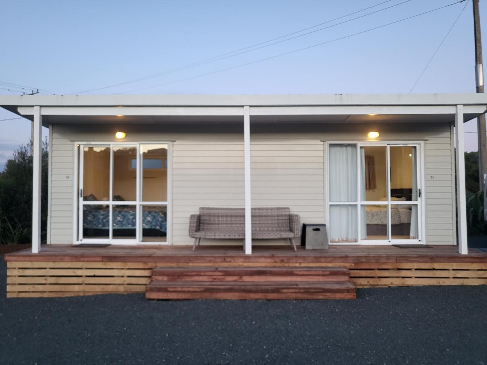 Tradestop Short-Term Accomodation Raglan Exterior photo